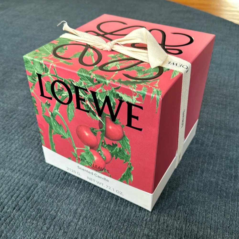 Loewe large tomato candle